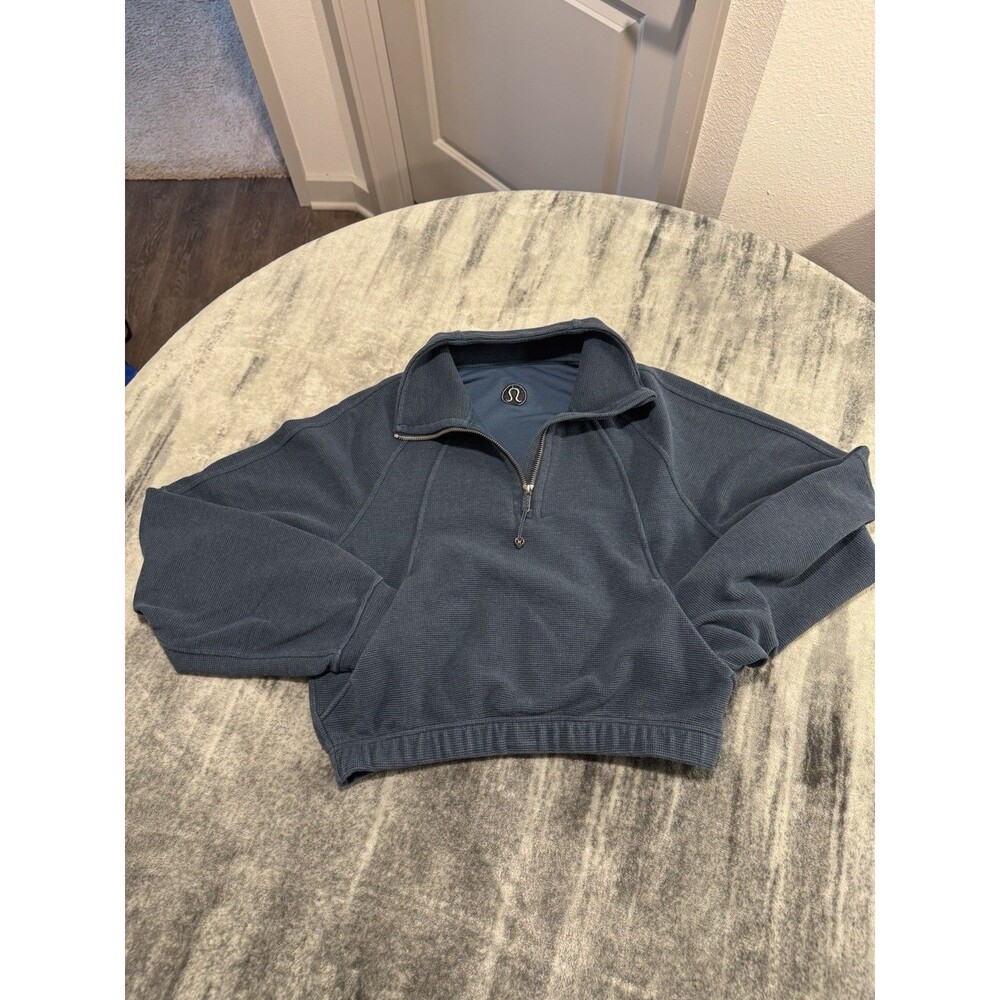 Lululemon Scuba Crop Funnel-Neck Size Small 1/4 Zip Waffle Sweatshirt Navy